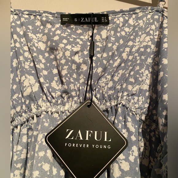 Never worn tags on ZAFUL Tie Front Romper - Picture 3 of 3